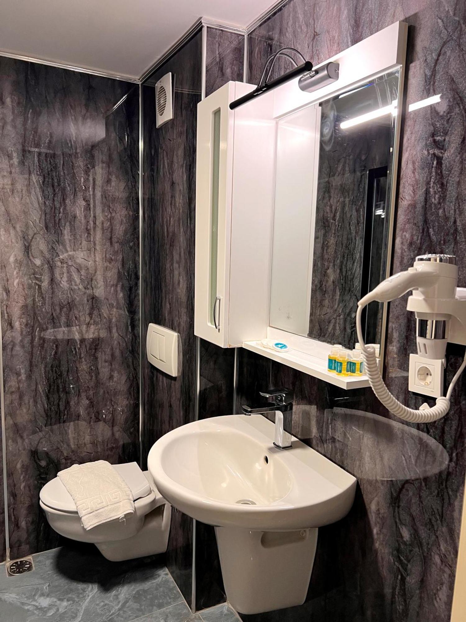 Comfort Downtown Стамбул Экстерьер фото